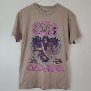 SZA SOS North American Tour T-Shirt Size Medium Beige Tan Purple Womens